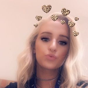 Meet your Posher, Delanie